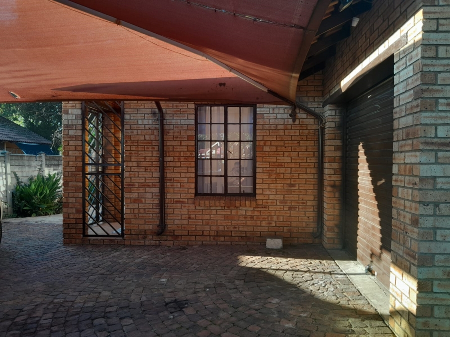 3 Bedroom Property for Sale in Bodorp North West